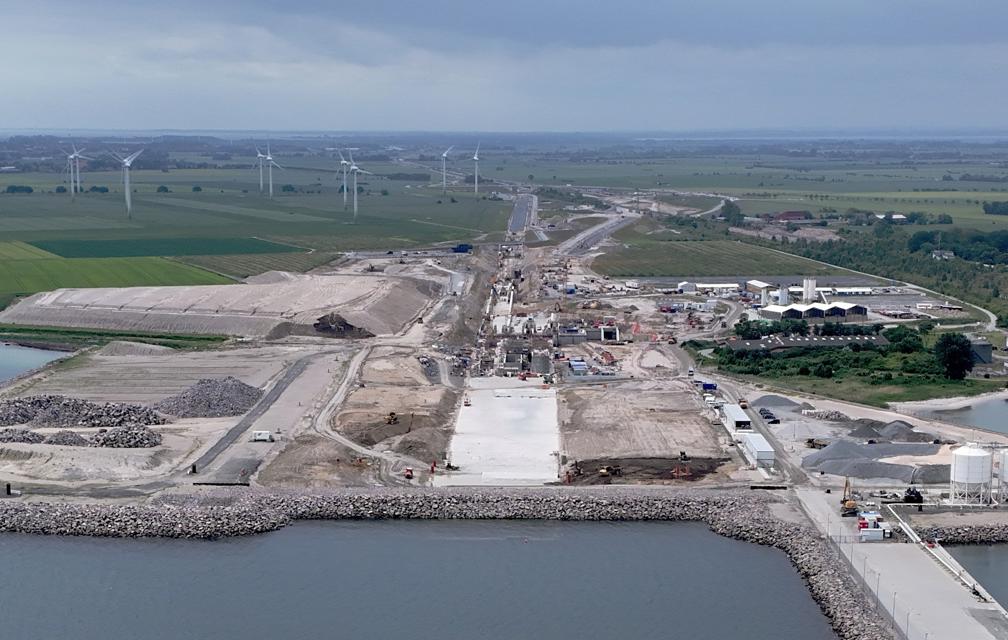 Ein Blick auf den landseitigen Tunnel vom Übergang zum Absenktunnel bis zur Tunneleinfahrt.
