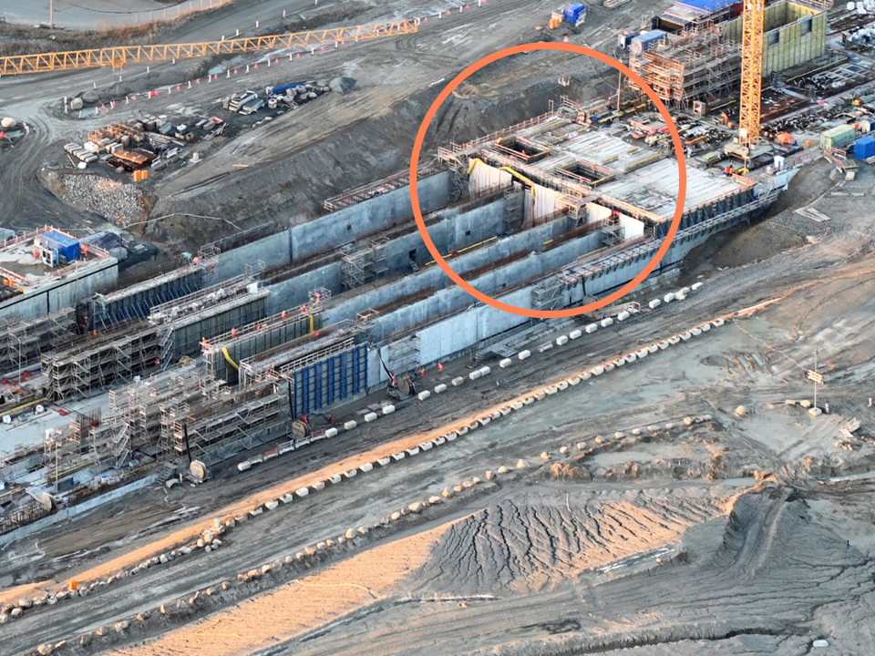 Das Luftbild zeigt die Tunnelröhren am deutschen Portal.