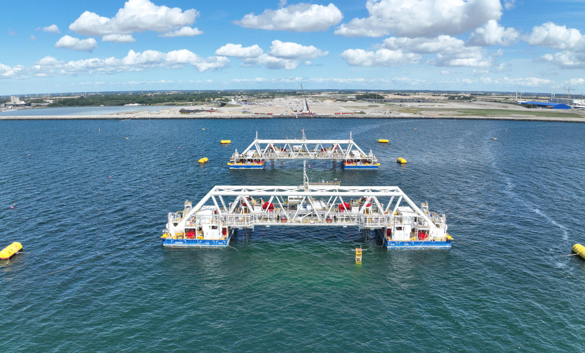 Contractor immerses third element for the Fehmarnbelt tunnel